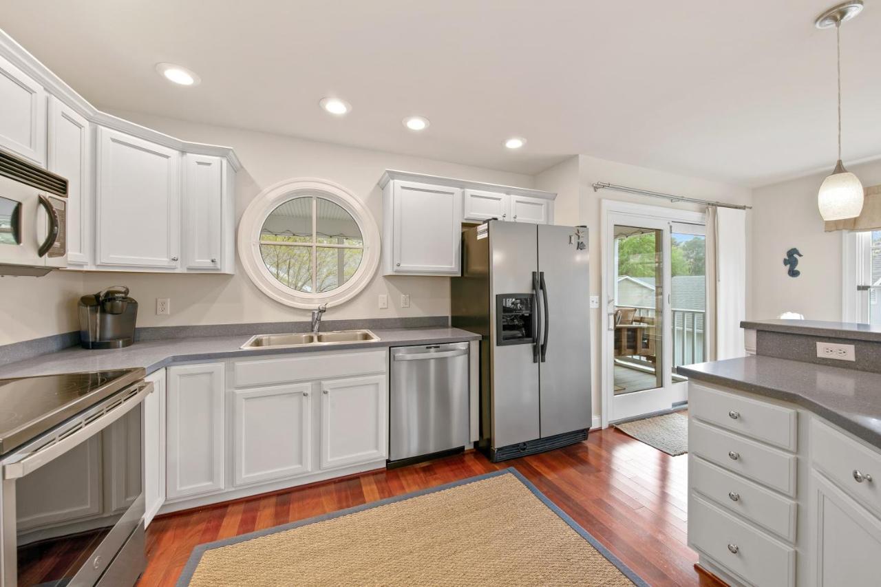 Bethany West -- 719 Fenwood *