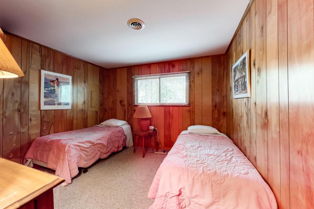 Bethany West -- 720 Halfmoon Holiday home *