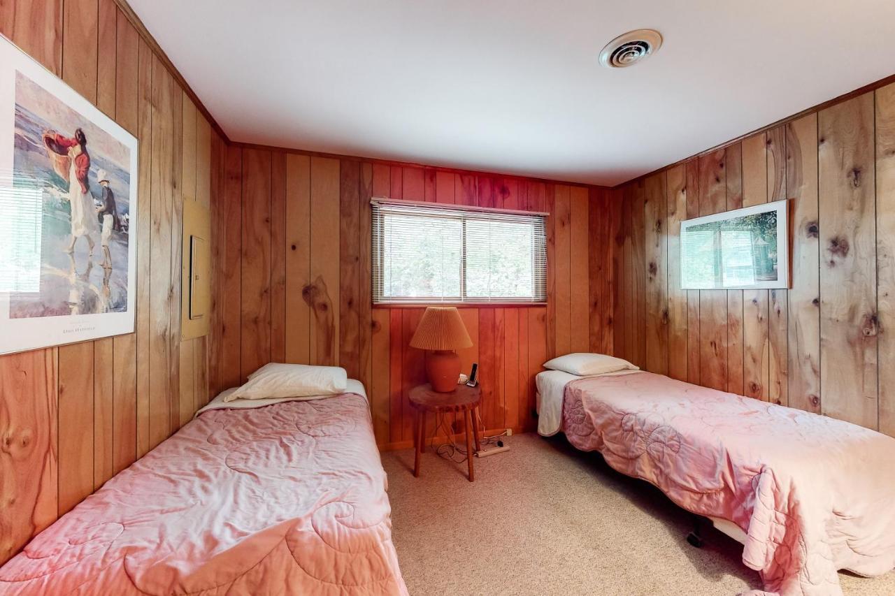 Bethany West -- 720 Halfmoon Holiday home *