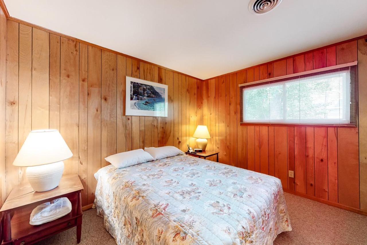Bethany West -- 720 Halfmoon Holiday home *