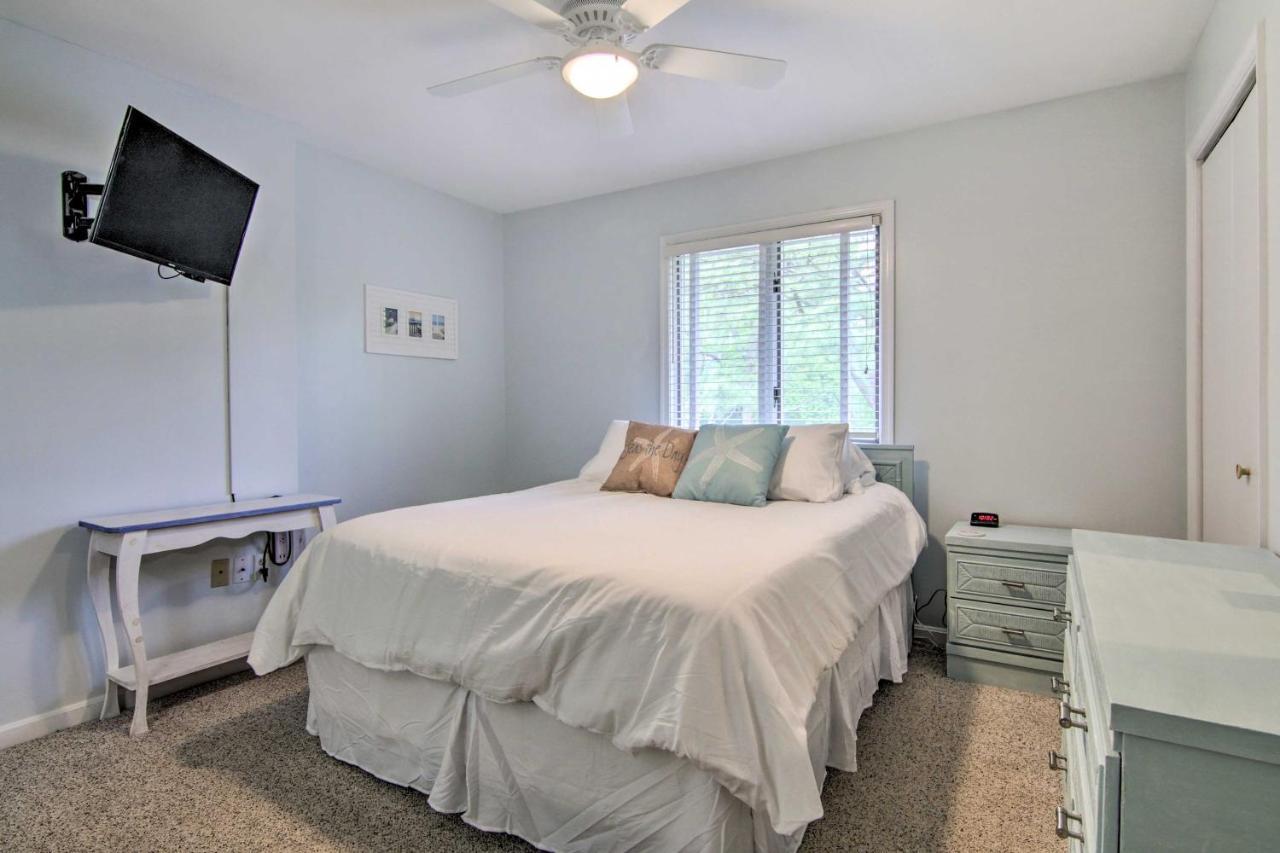 Holiday home Quiet With Pool Access - 1 Mi To Bethany Beach! Bethany Beach