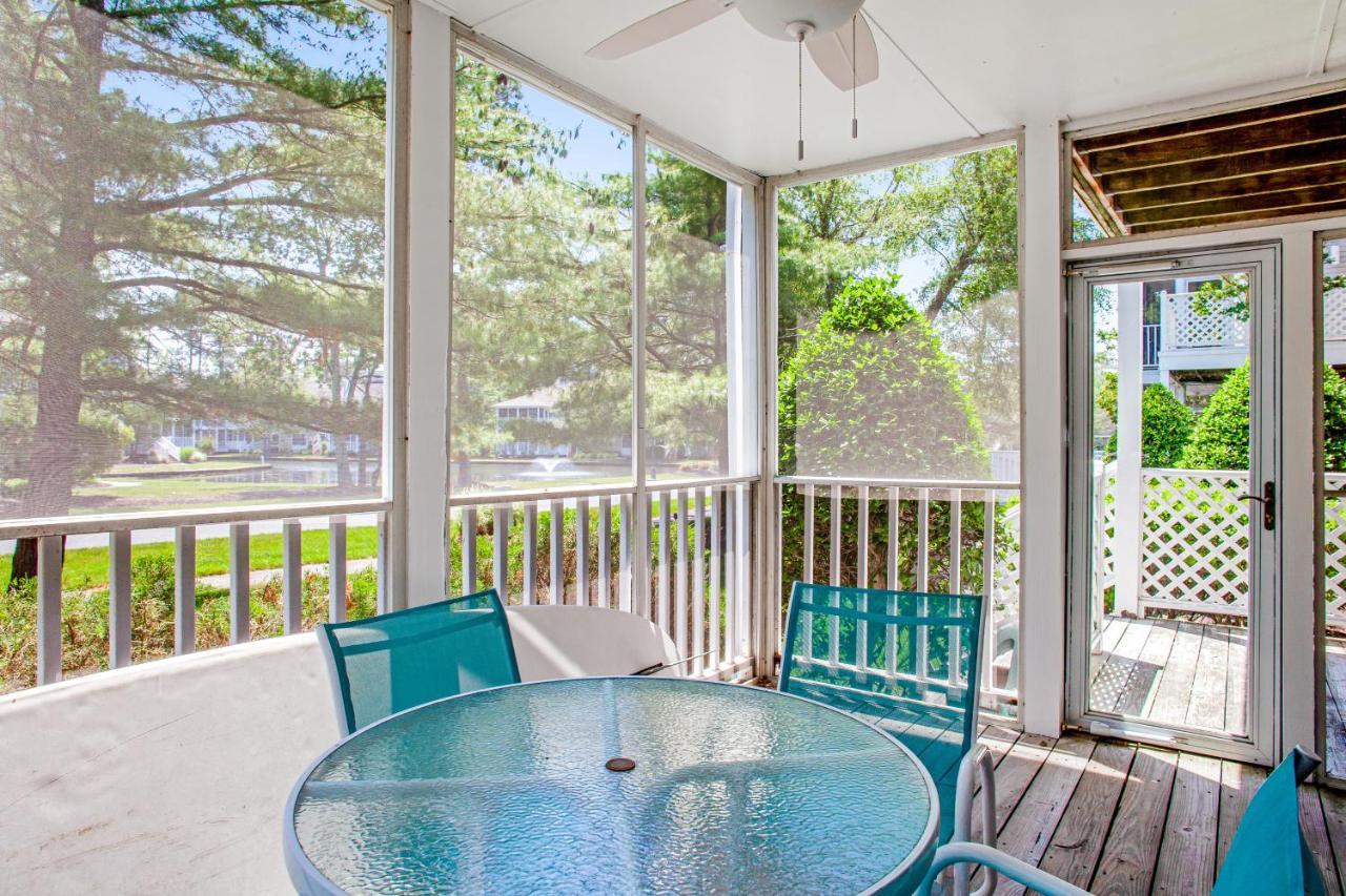 Sea Colony --- 16004 Bayberry Court Apartment
