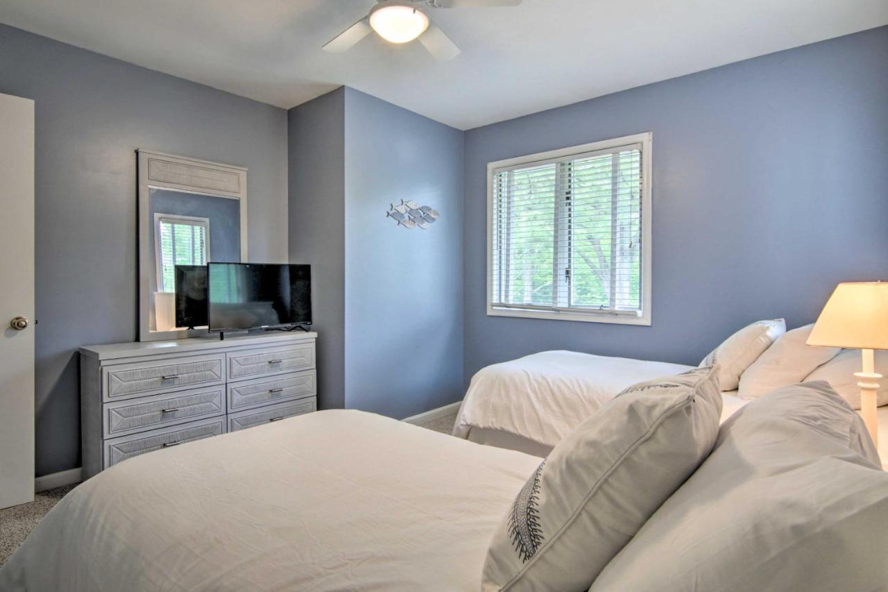 Holiday home Quiet With Pool Access - 1 Mi To Bethany Beach!