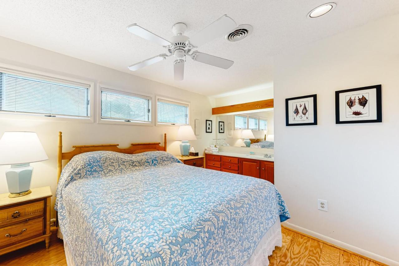 Apartment Sea Colony -- 8901 Timberlake *