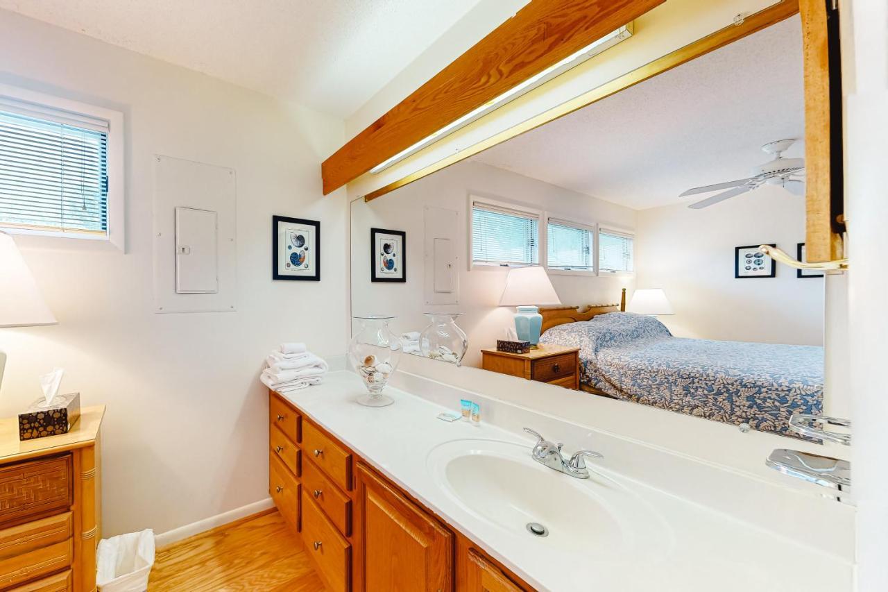 Sea Colony -- 8901 Timberlake Apartment Bethany Beach