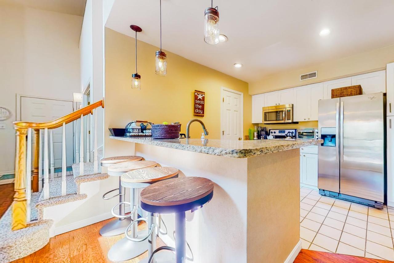 Sea Colony - 56053 Pinewood Dr