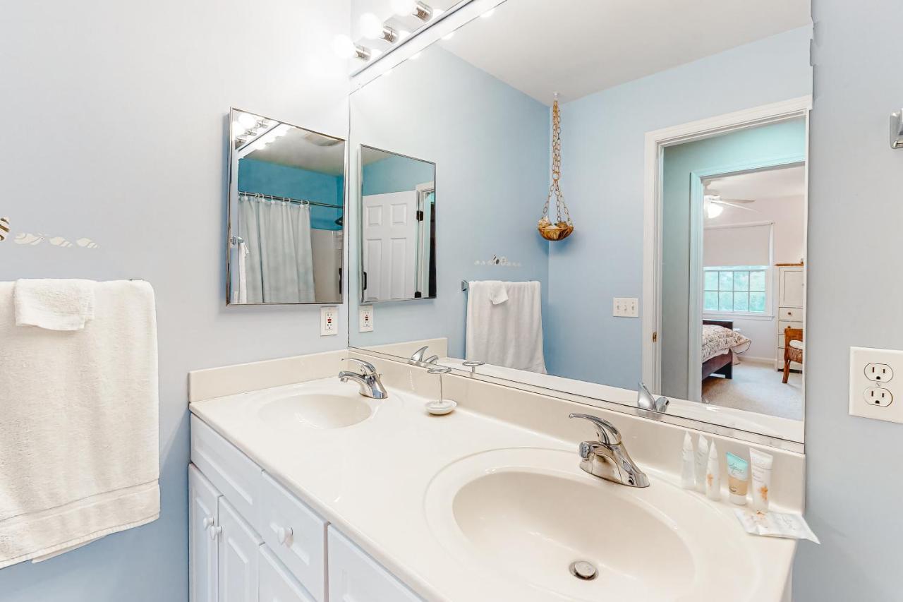 Salt Pond -- 23 Topsail Village Bethany Beach