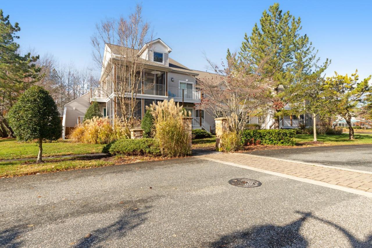 Sea Colony --- 56065 Pinewood Drive Villa