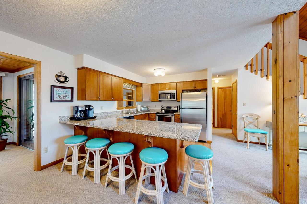 Gull's Nest --- 39638 S Gulls Way Ct