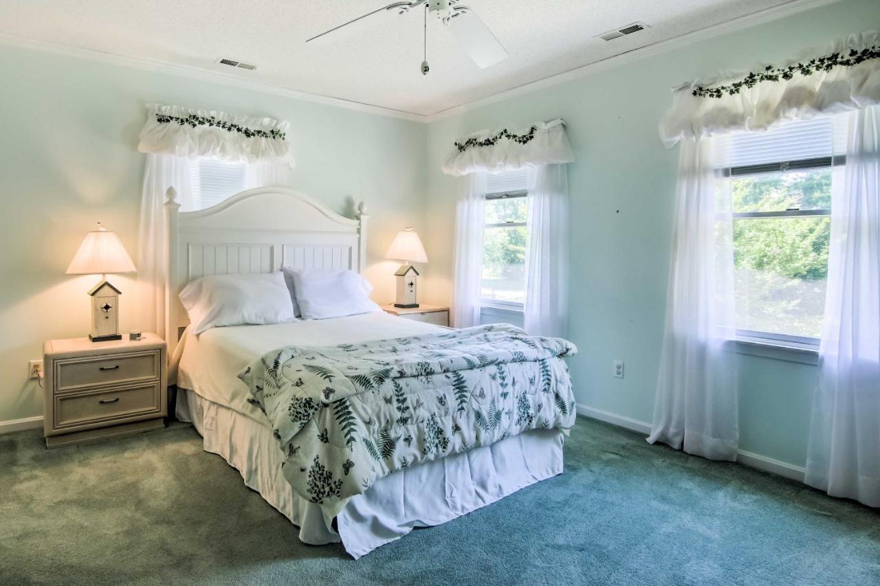 Golf Getaway With Pool Access 2 Mi To Bethany Beach! Holiday home