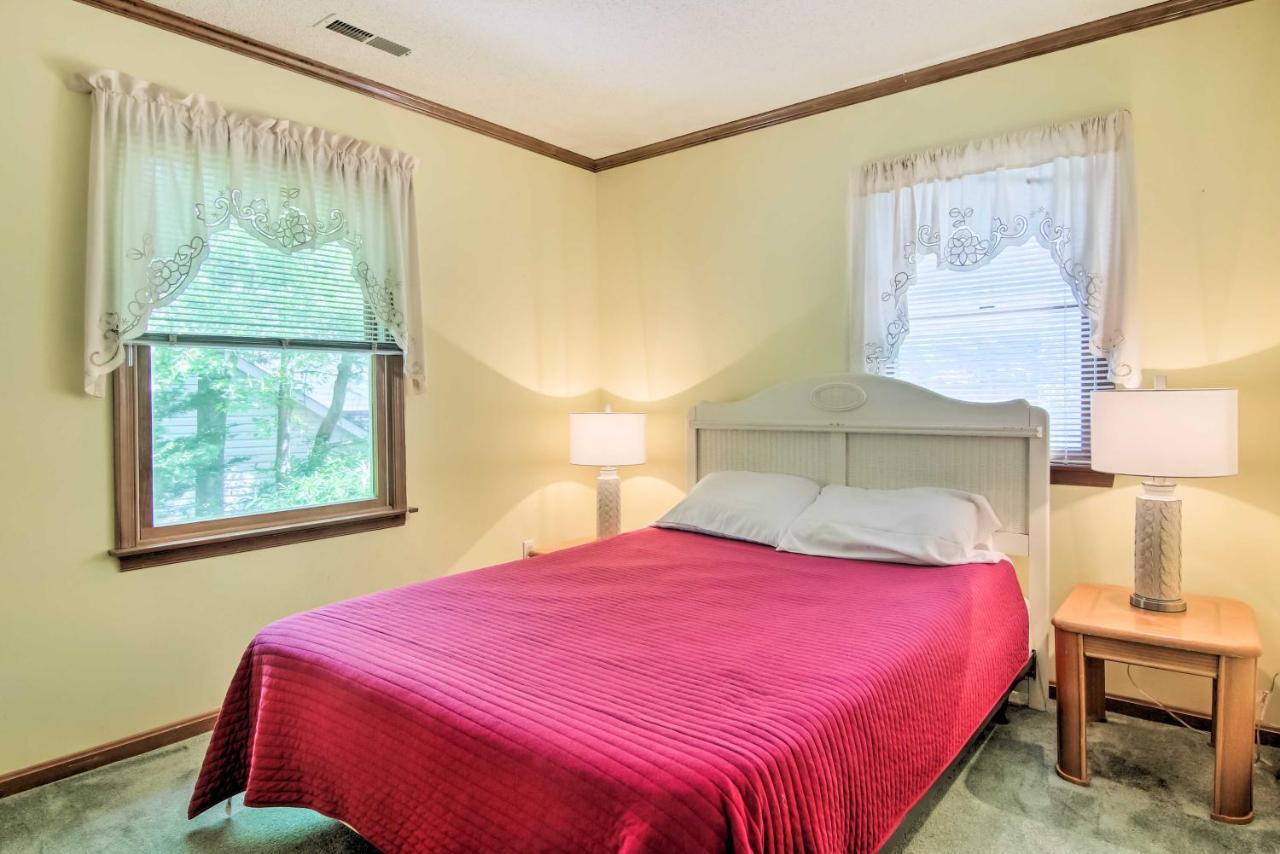 Golf Getaway With Pool Access 2 Mi To Bethany Beach! Holiday home *