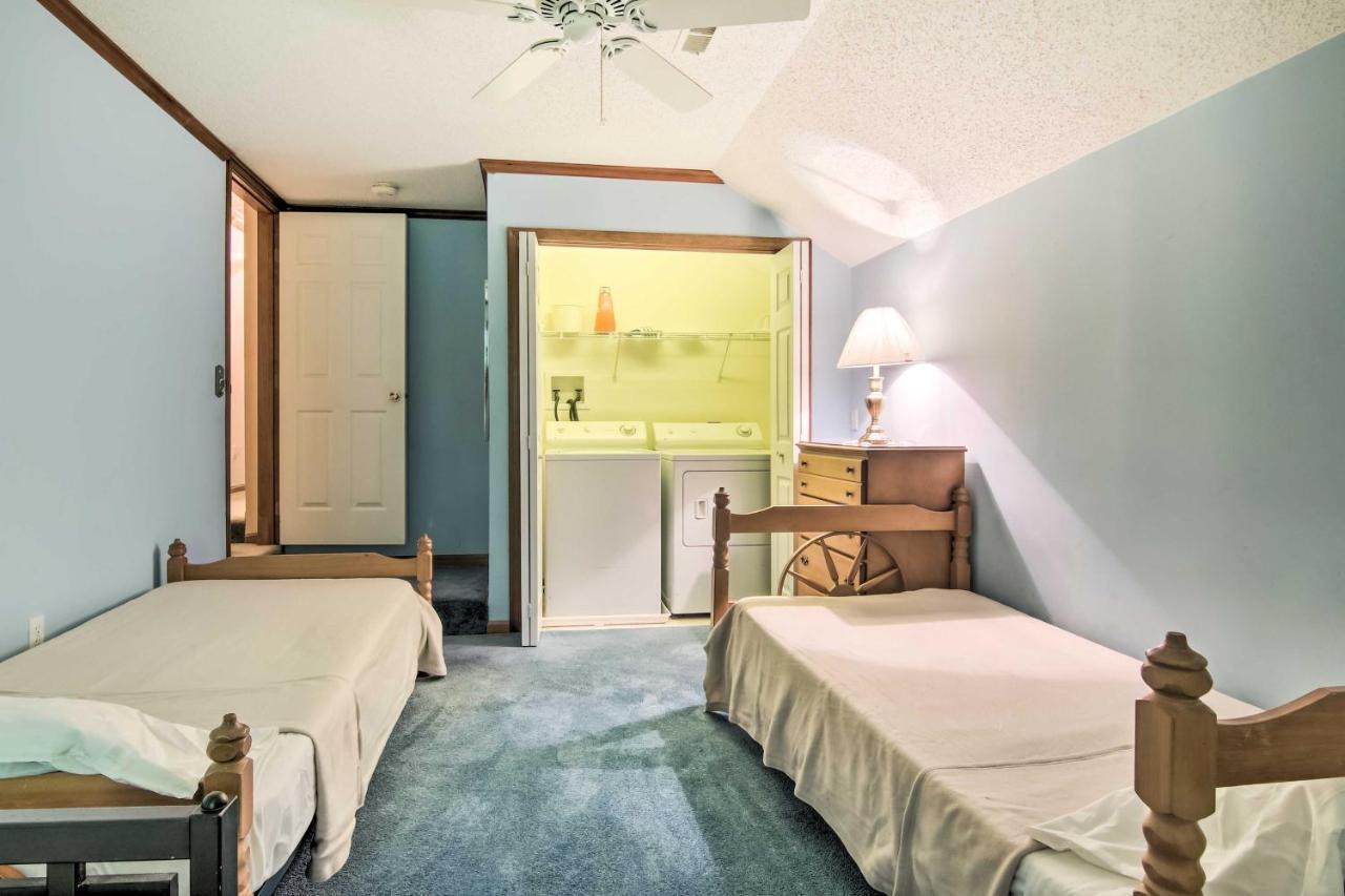 Holiday home Golf Getaway With Pool Access 2 Mi To Bethany Beach! Bethany Beach