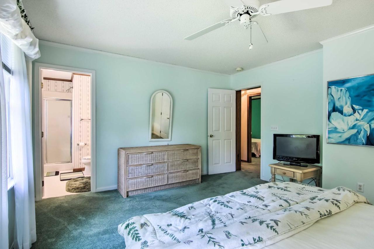 Golf Getaway With Pool Access 2 Mi To Bethany Beach!