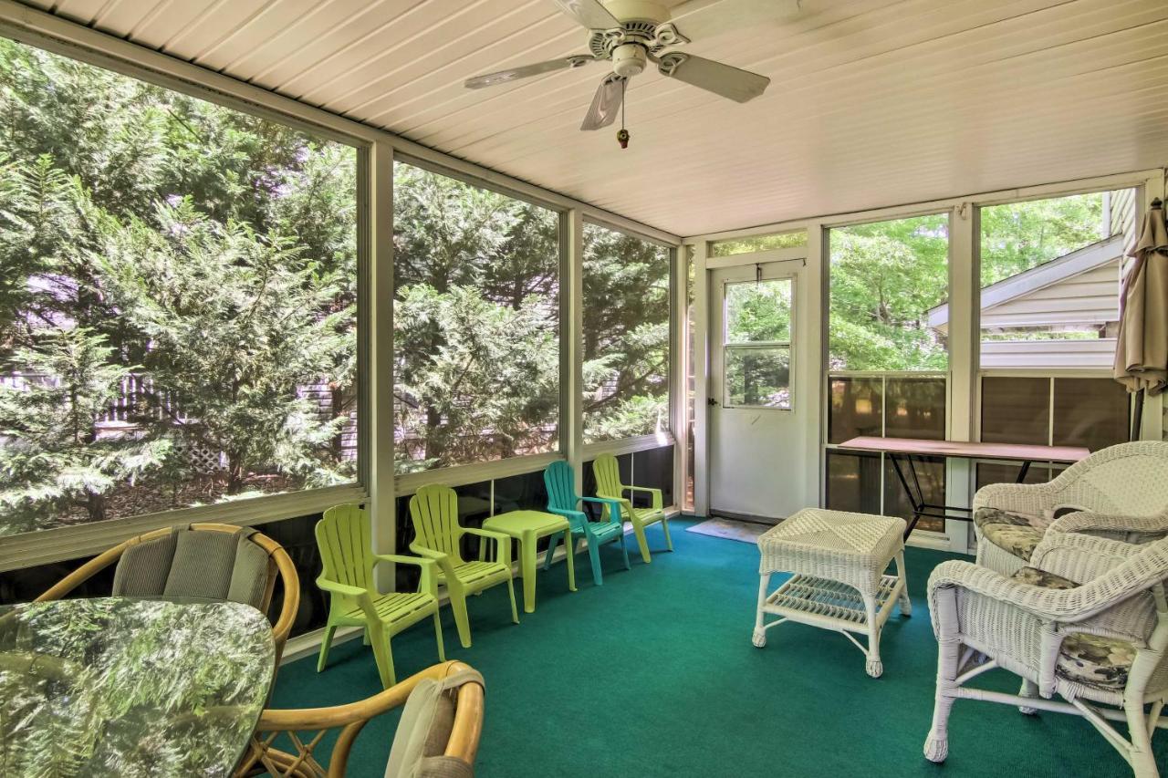 Golf Getaway With Pool Access 2 Mi To Bethany Beach! Holiday home *