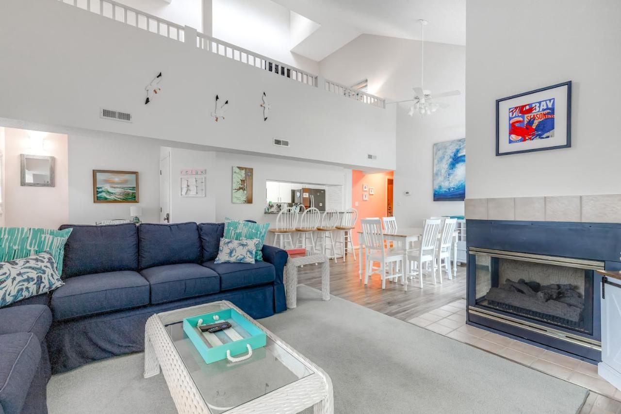 Sea Colony --- 52013 Canal Ct Apartment