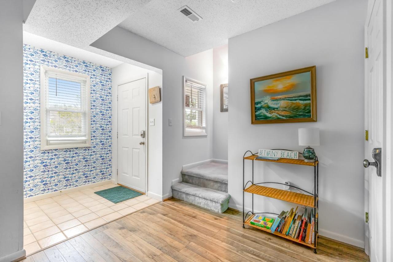 Apartment Sea Colony --- 52013 Canal Ct