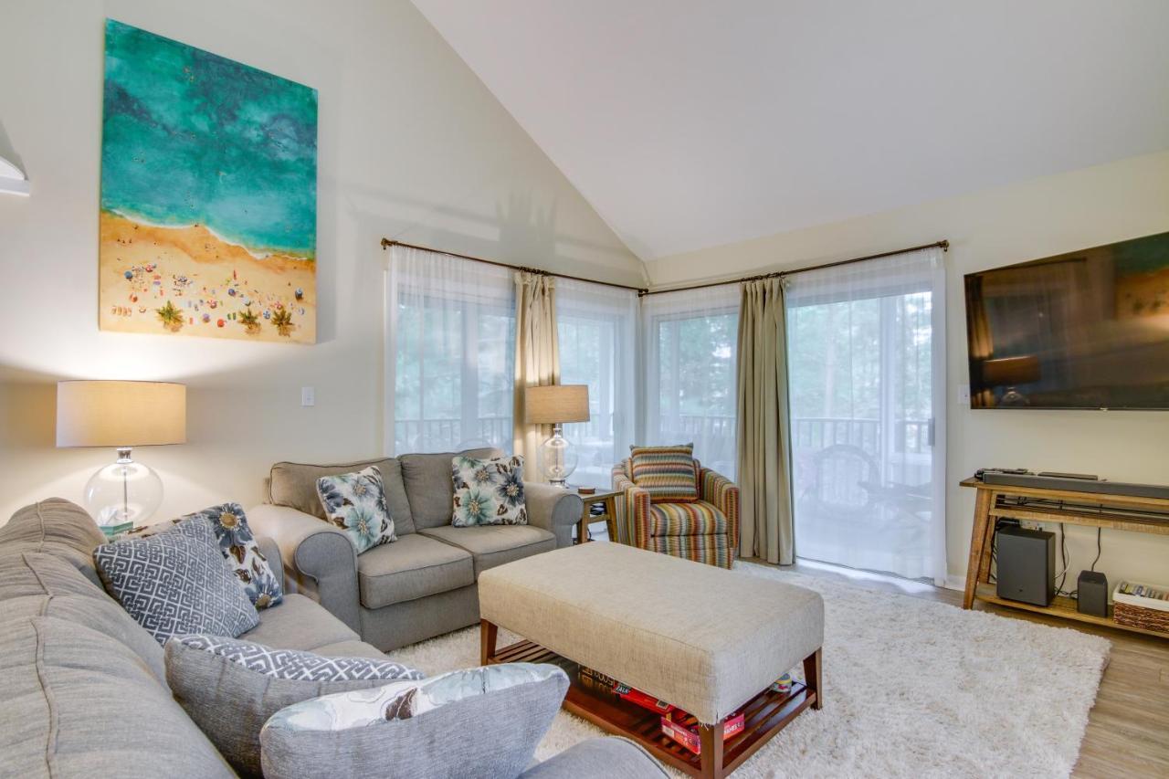 Sea Colony With Balcony About 1 Mi To Beach! Apartment