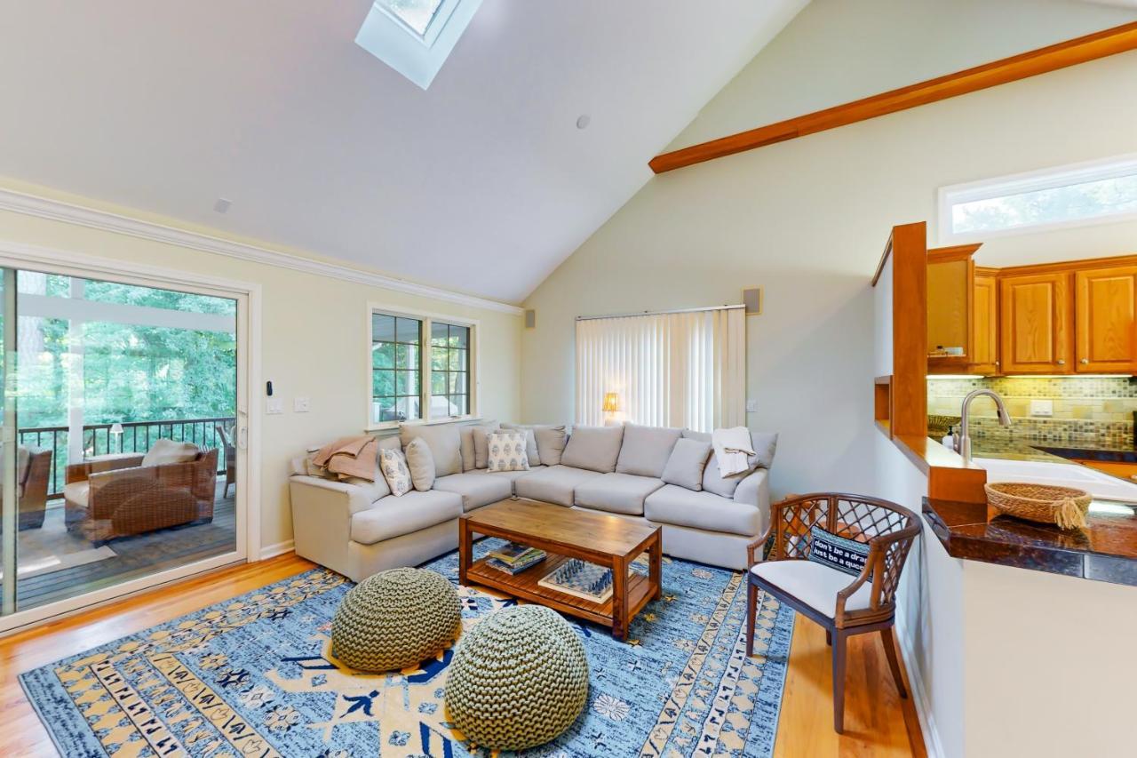 Salt Pond Hideaway --- 710 Deer Leap Dr *