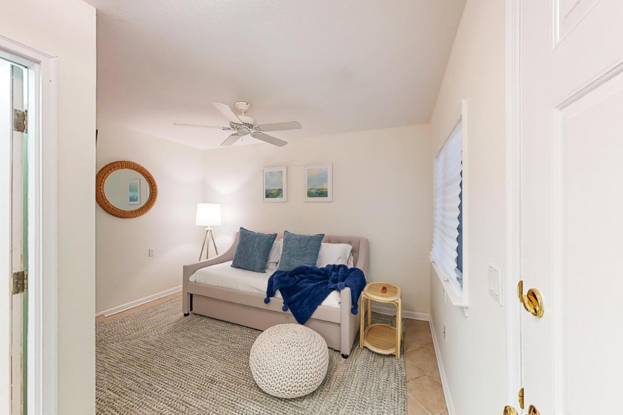 Salt Pond Hideaway --- 710 Deer Leap Dr Holiday home *
