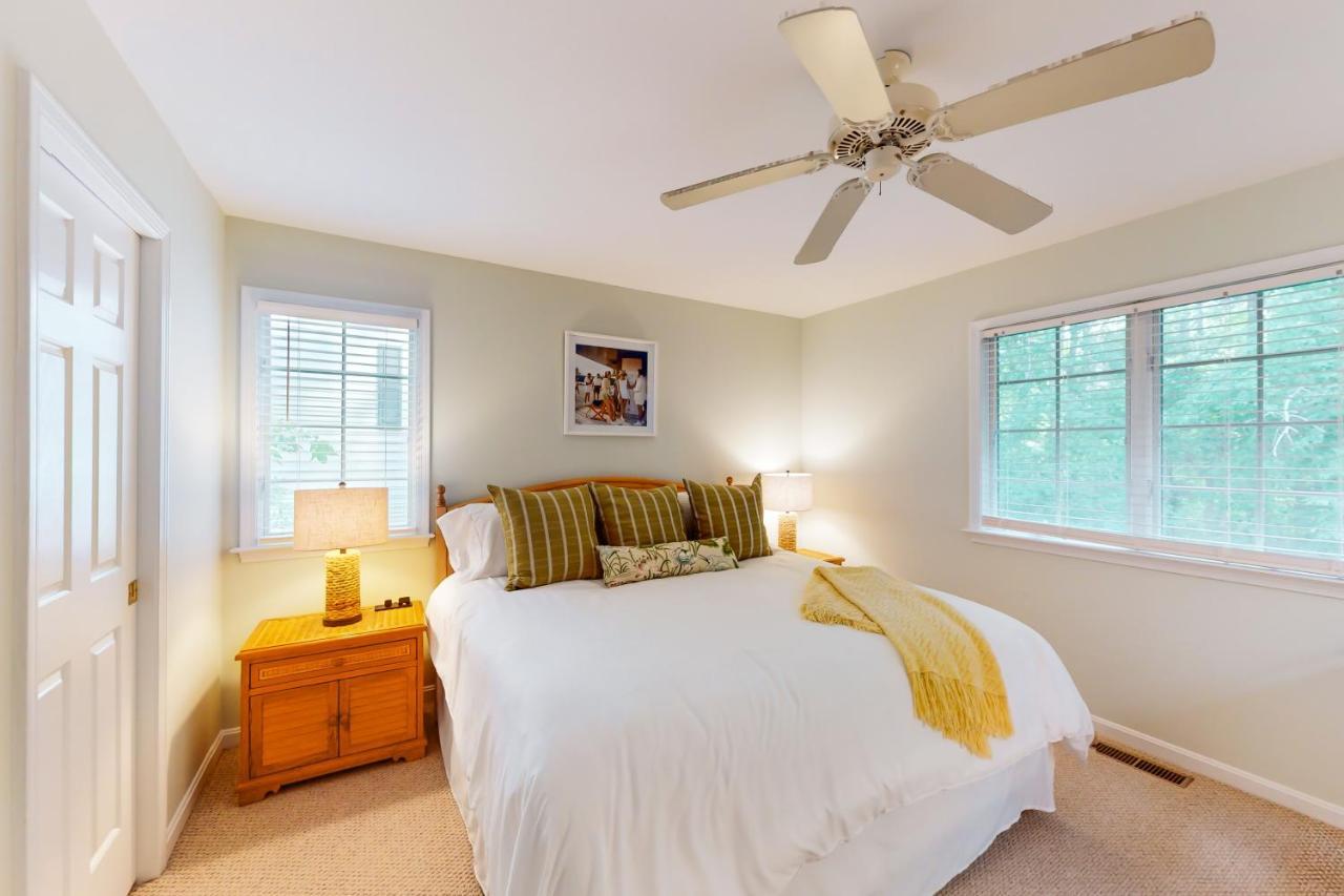 Salt Pond Hideaway --- 710 Deer Leap Dr