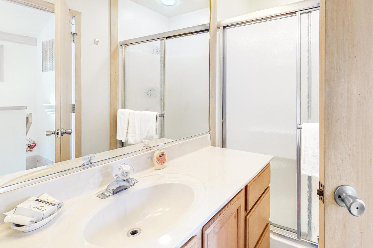 Atlantic Watergate --- 29111 Ocean Rd. #6 Holiday home *