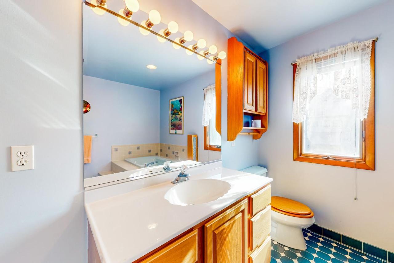 South Bethany --- 301 W 2nd St