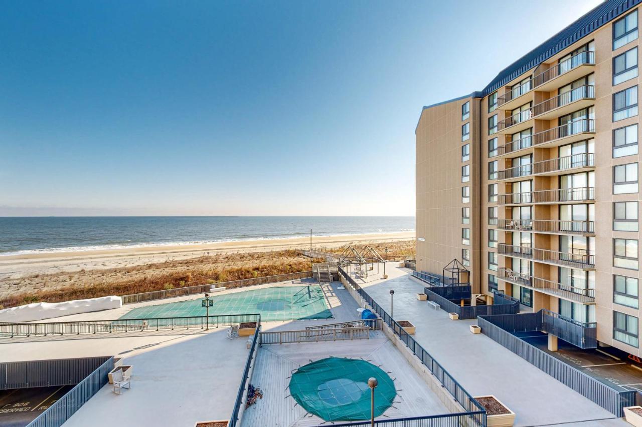 Sea Colony --- 403 Farragut House Road Apartment