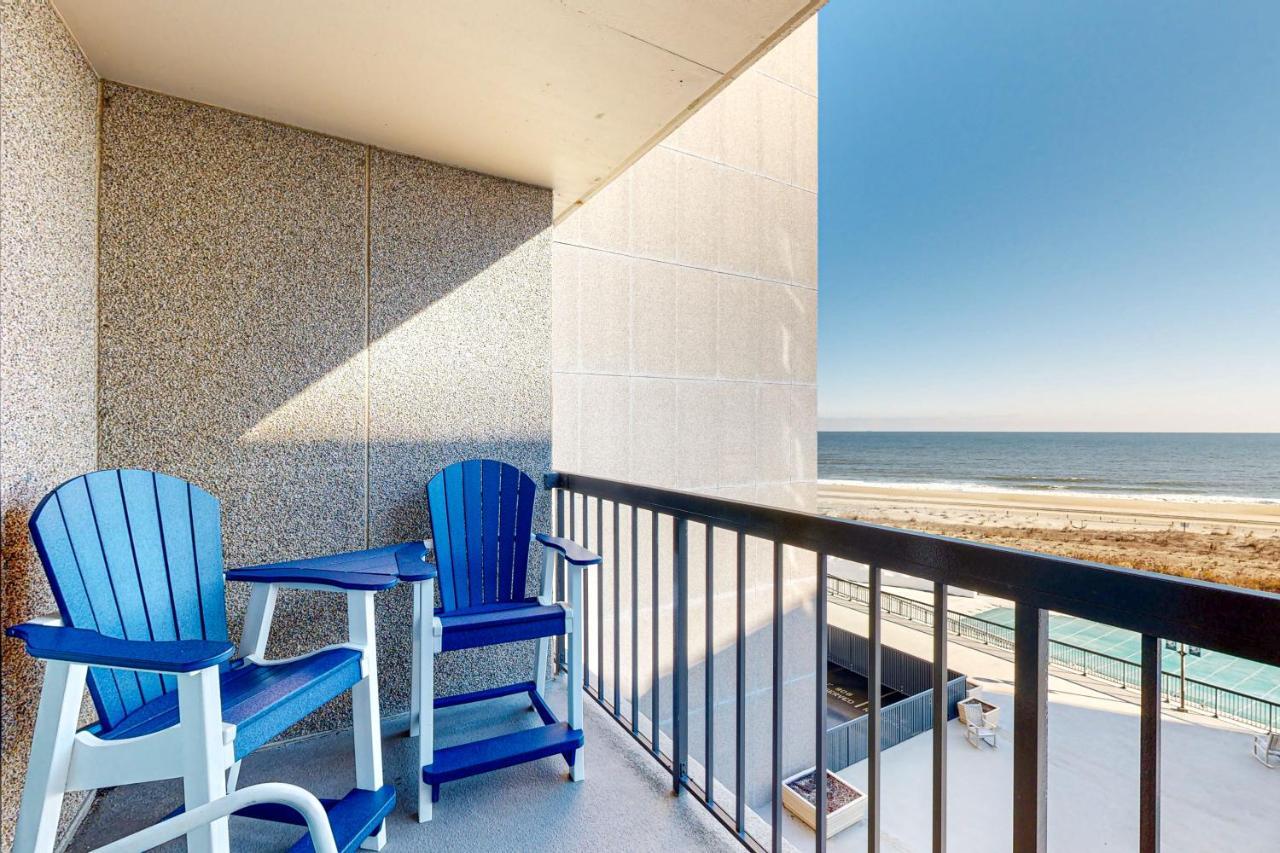 Sea Colony --- 403 Farragut House Road *