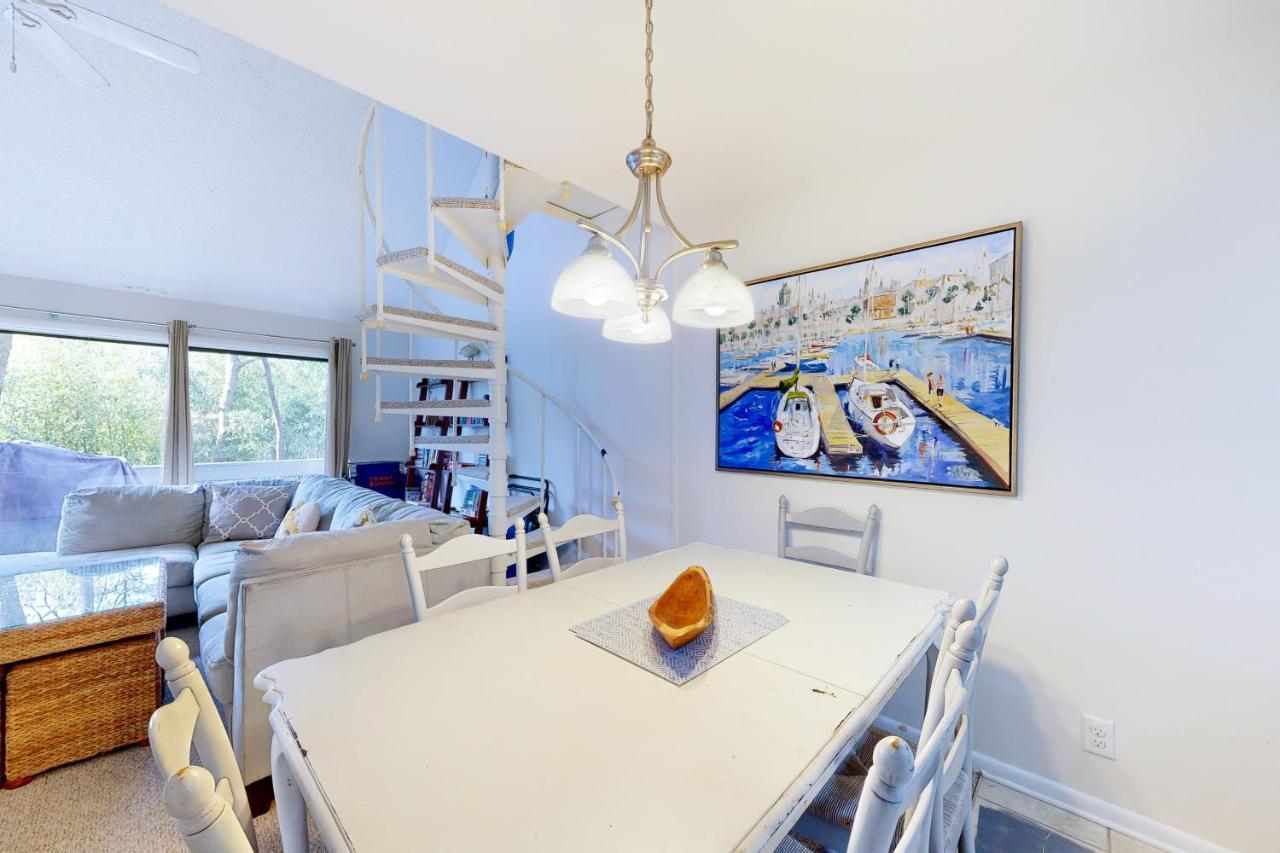 Sea Colony --- 2503 Round Robin Way