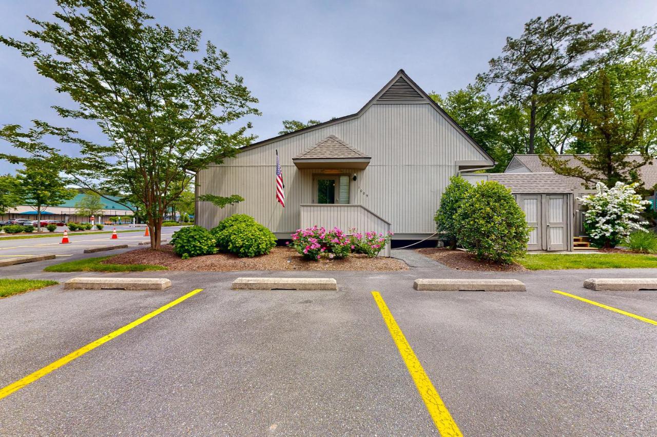 Apartment Sea Colony --- 39353 W Pine Ct #1009c *
