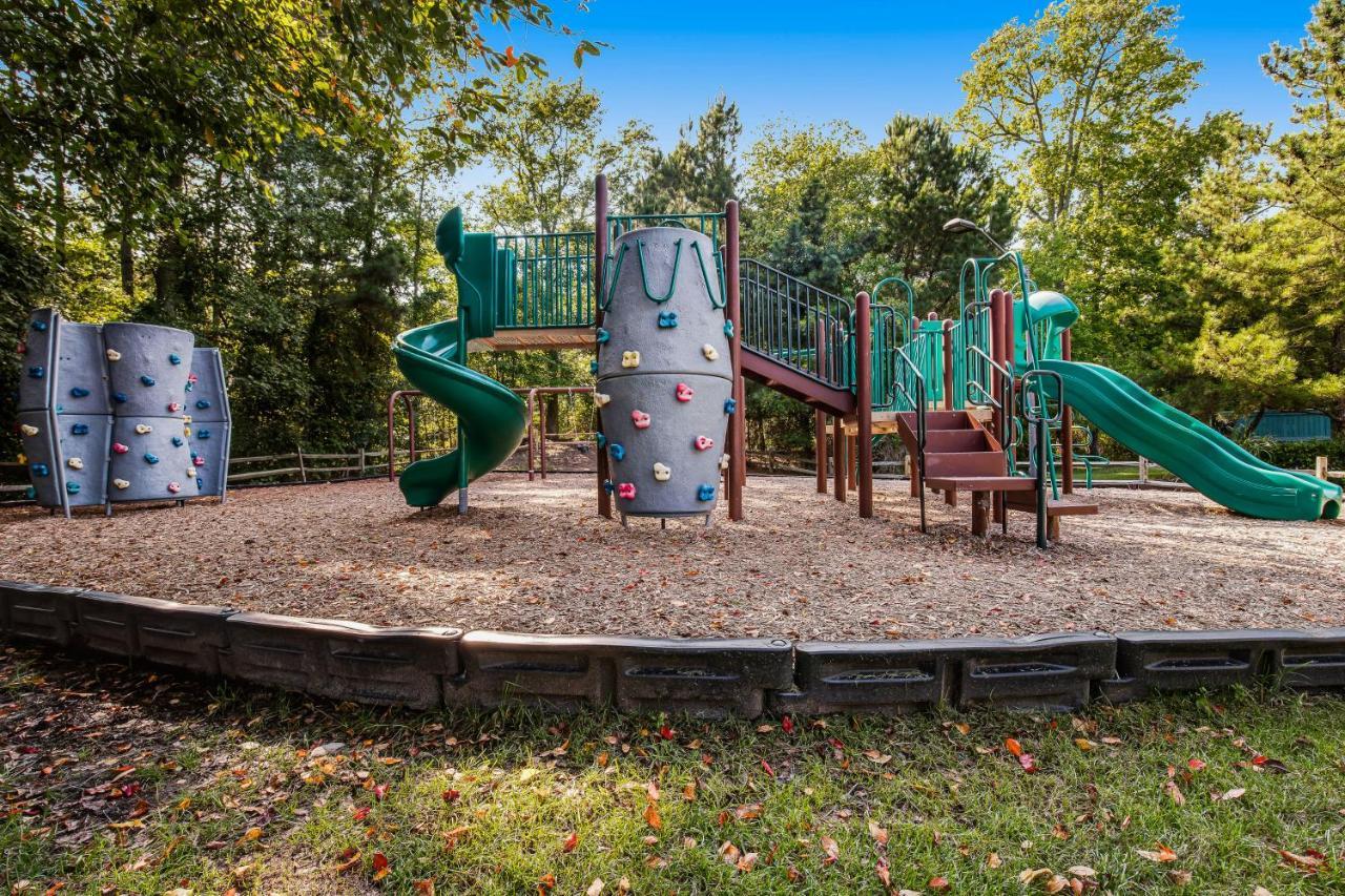Sea Colony --- 39353 W Pine Ct #1009c *