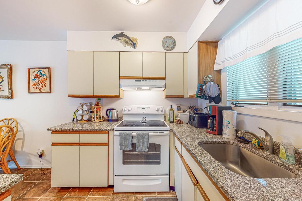 Apartment Sea Colony --- 33577 West View, Unit 1006b
