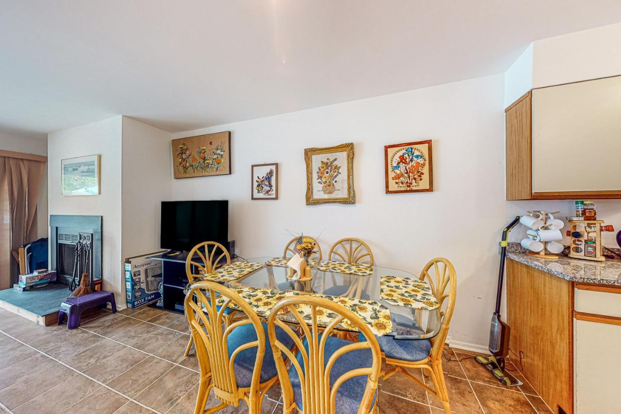Sea Colony --- 33577 West View, Unit 1006b *