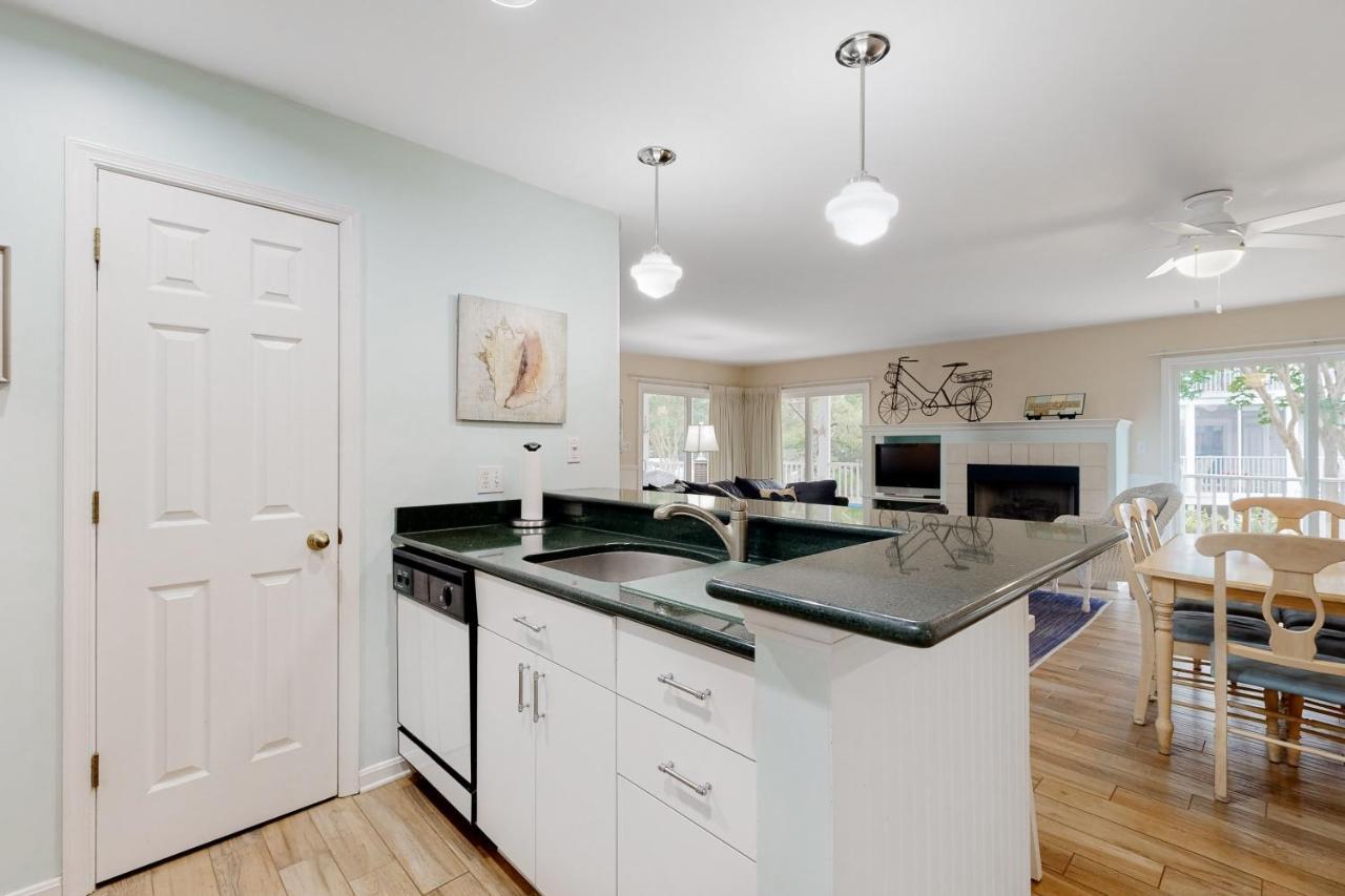 Apartment Sea Colony --- 54004 Sanddollar Ct *