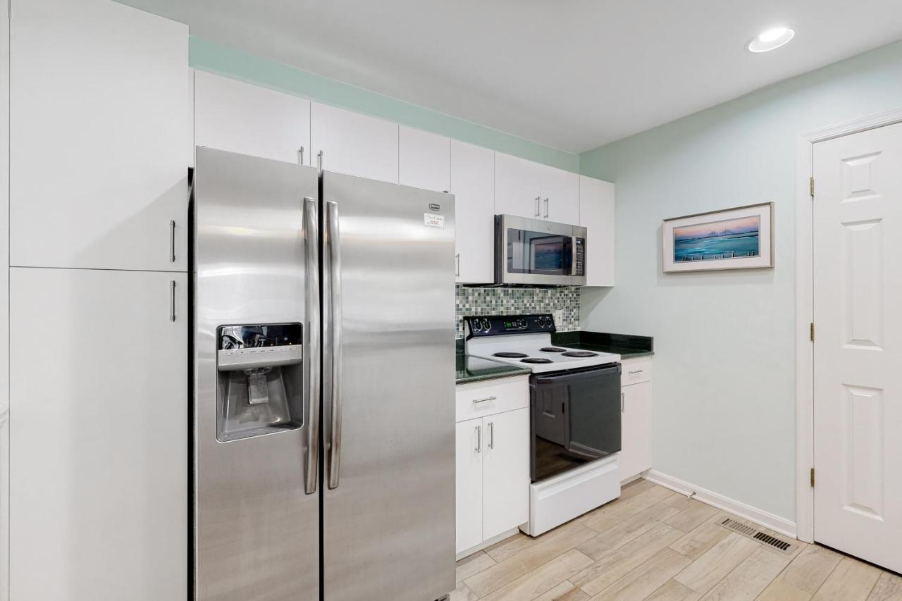 Apartment Sea Colony --- 54004 Sanddollar Ct *