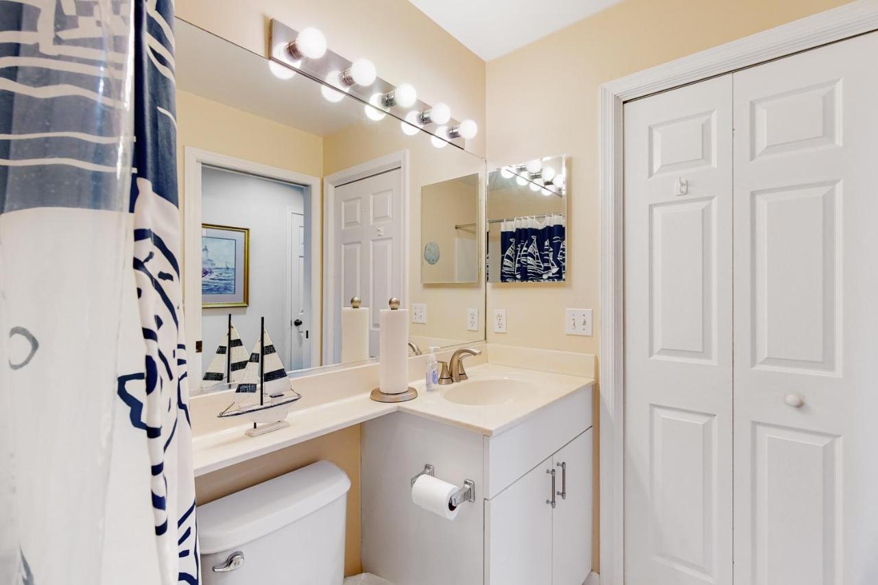 Sea Colony --- 54004 Sanddollar Ct *
