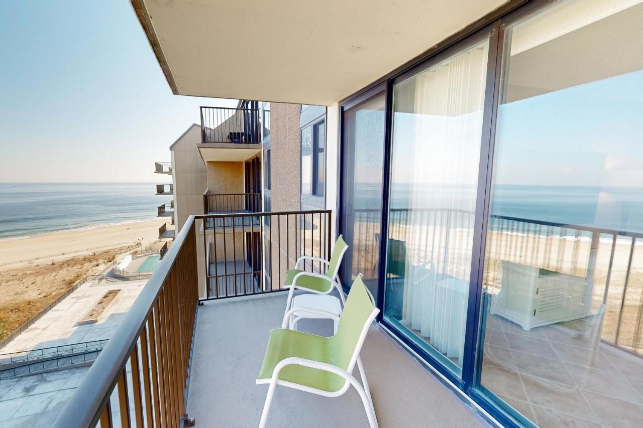 Apartment Sea Colony --- 807 Chesapeake House Rd *