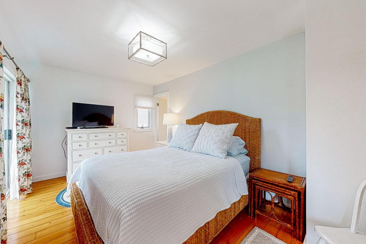 Bethany West --- 700 South Center Ct Holiday home *