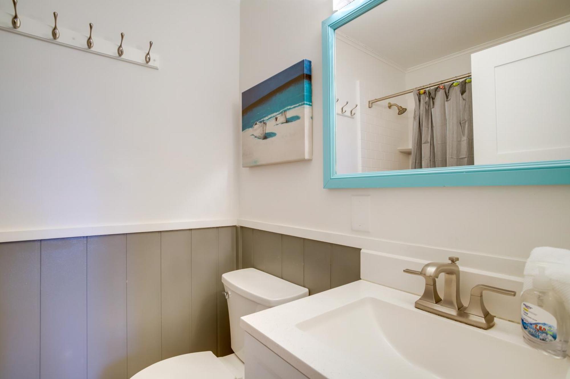 Townhome With Screened Porch 1 Mi To Bethany Beach! Holiday home