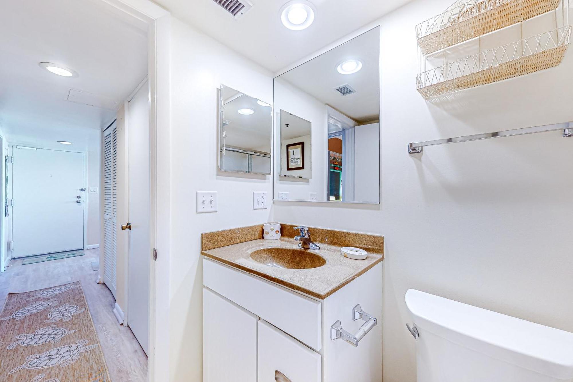 Sea Colony --- 105 Island House Rd Apartment