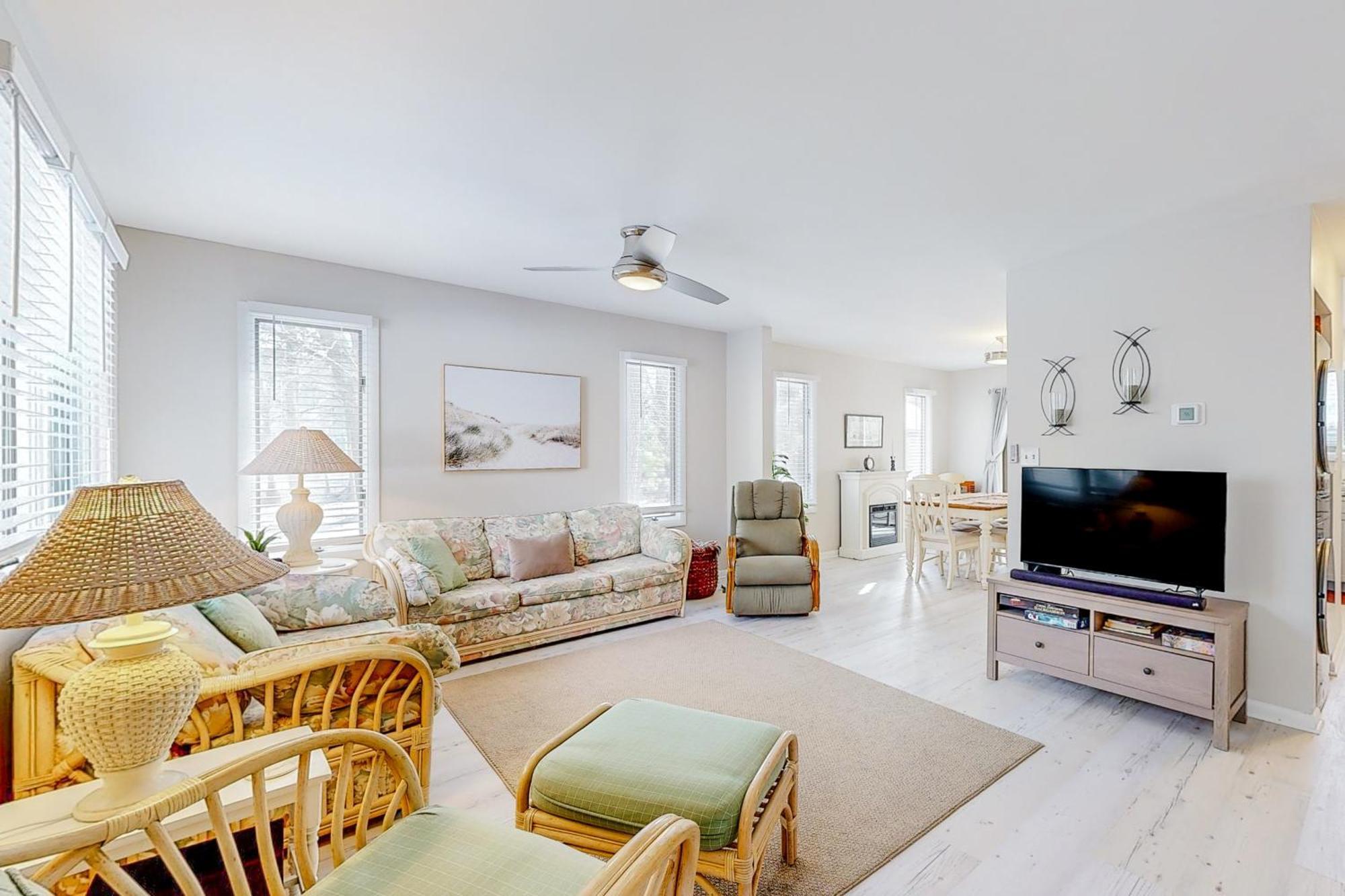 Bethany Pines --- 428 Bethany Pines *
