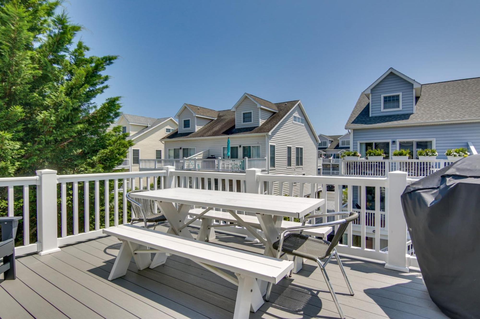 Bay-view Retreat With 5 Balconies In Bethany Beach! Bethany Beach
