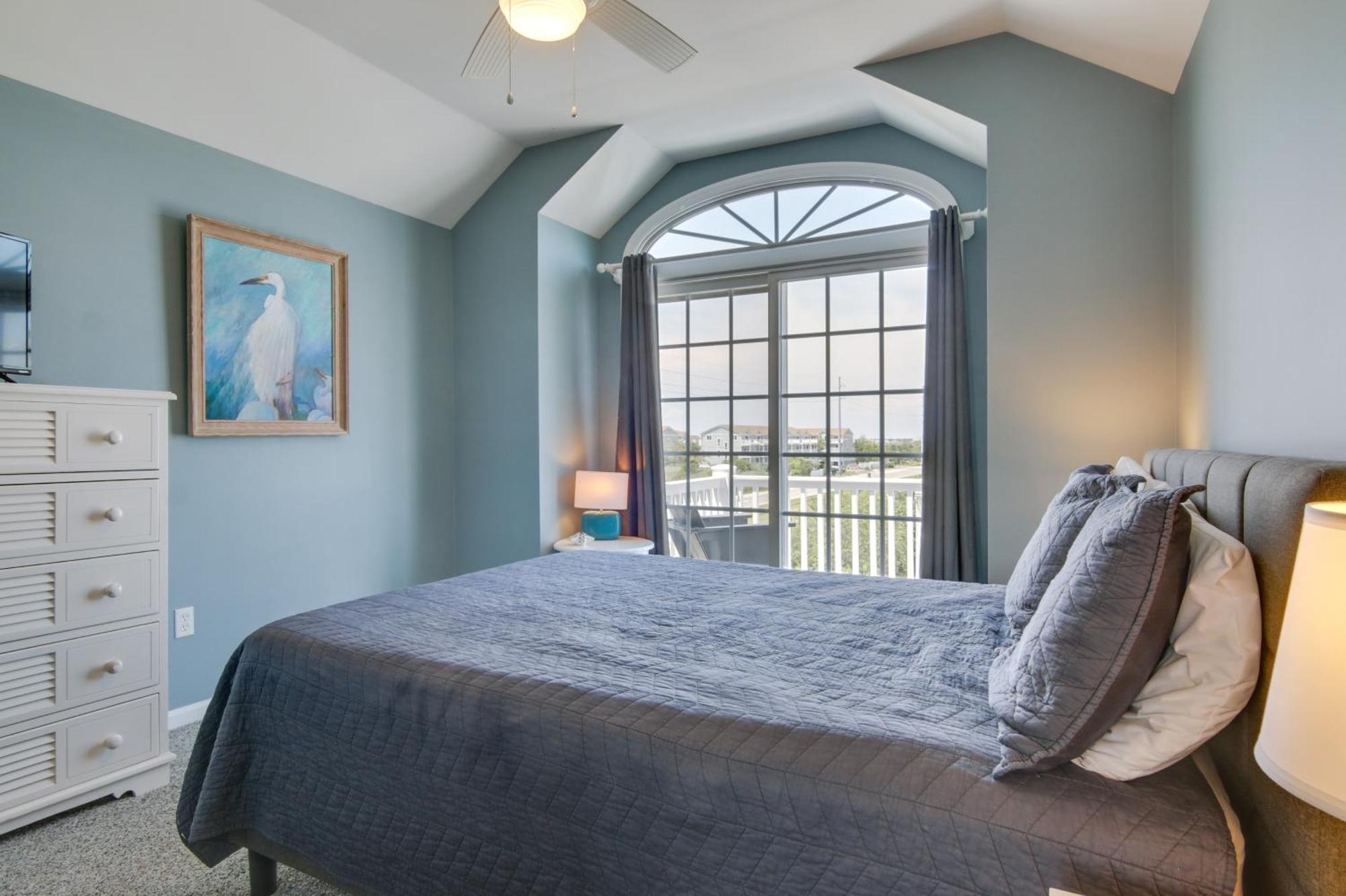 Bay-view Retreat With 5 Balconies In Bethany Beach! *