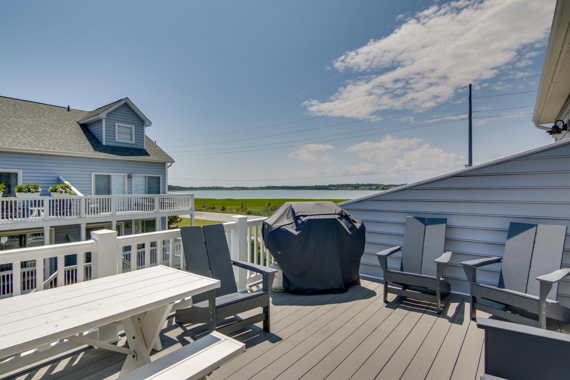 Bay-view Retreat With 5 Balconies In Bethany Beach!