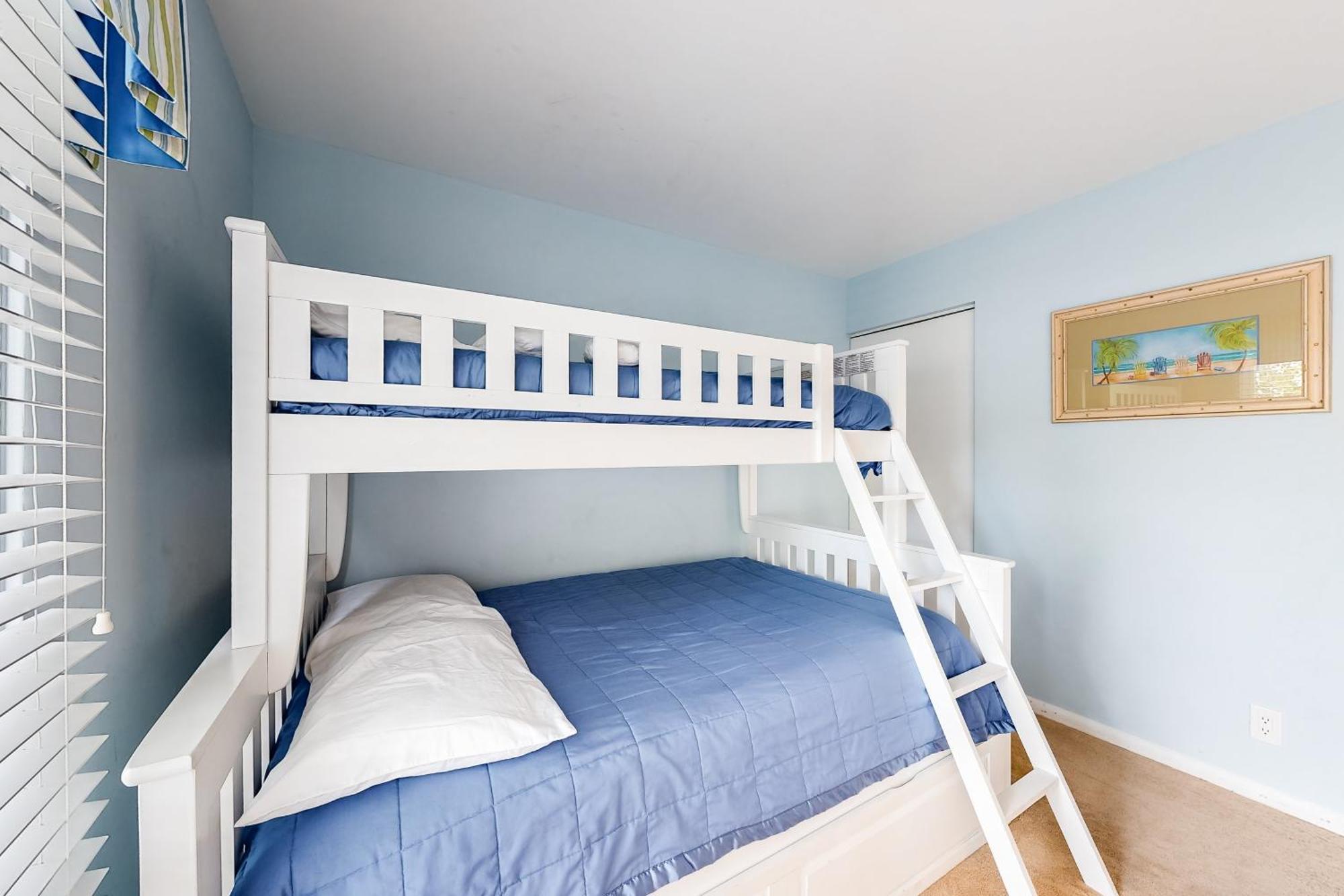 Sea Colony --- 3204 Round Robin Apartment *