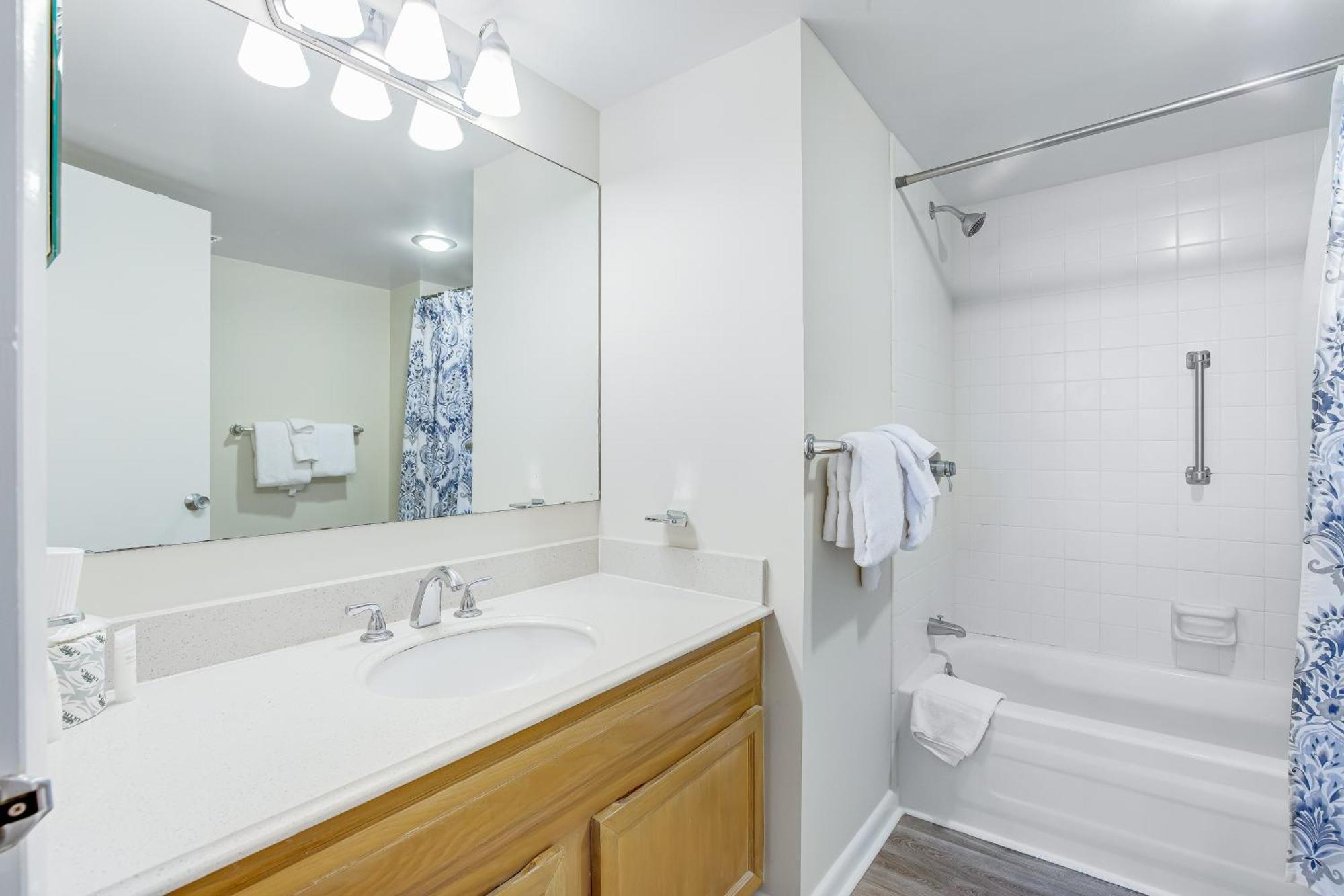 Sea Colony - 1405s Edgewater House Rd. *