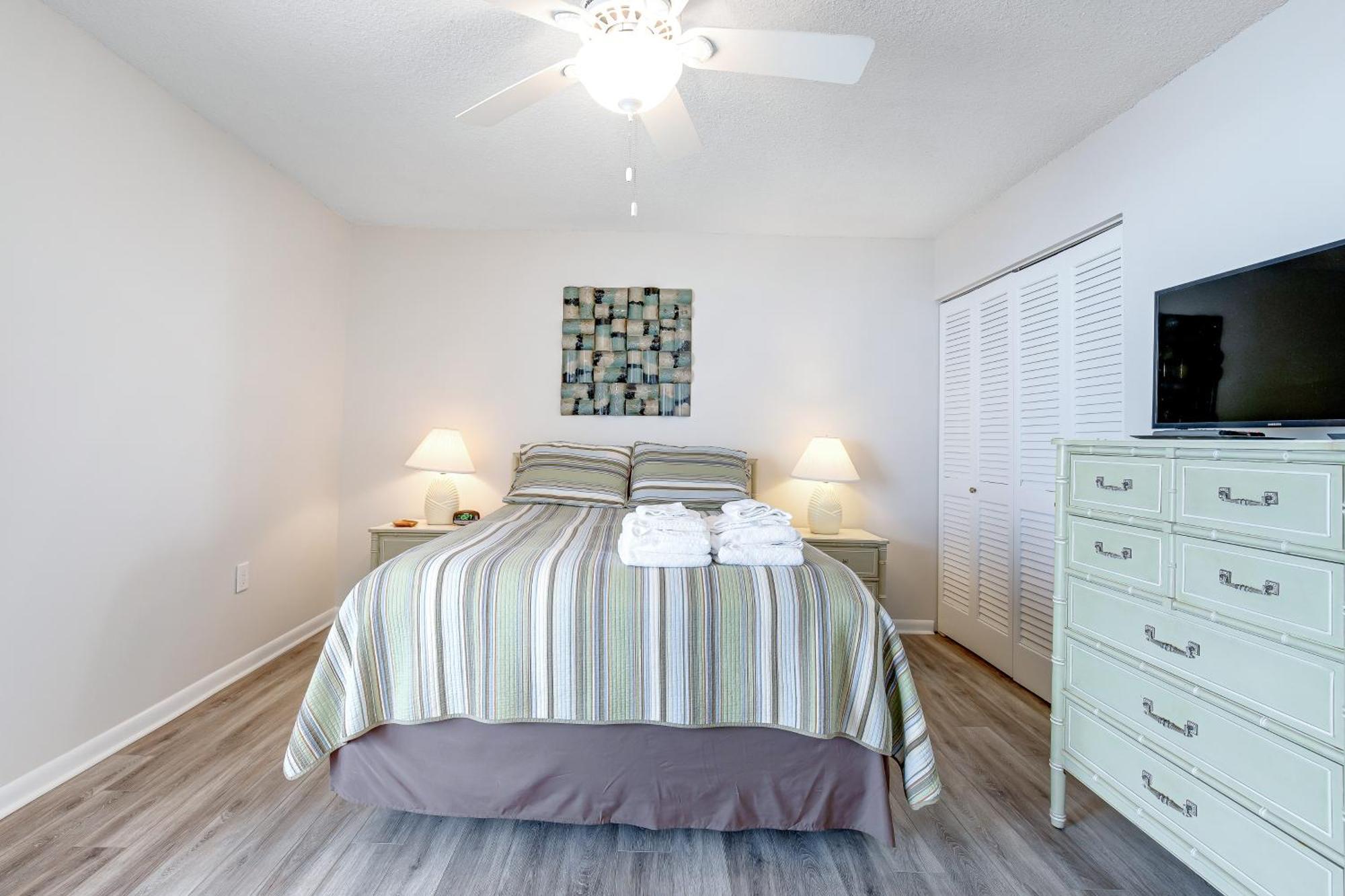 Sea Colony - 1405s Edgewater House Rd. Apartment