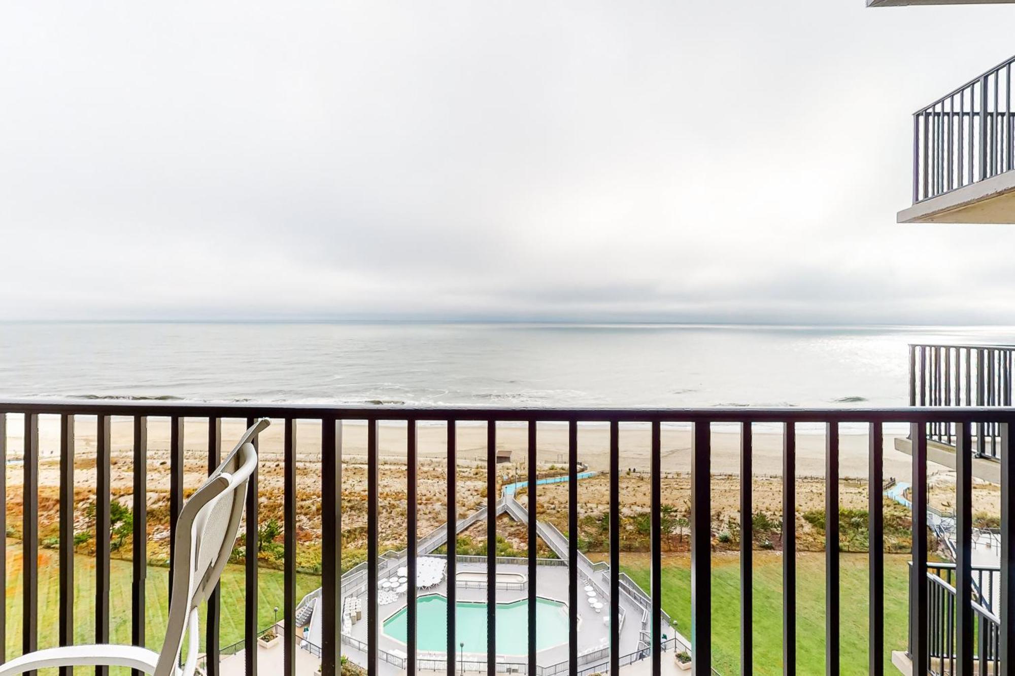 Apartment Sea Colony - 1401s Edgewater House Rd.