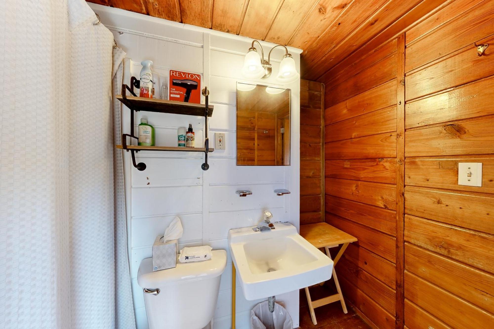 Tower Shores --- 39578 Admiral Road Holiday home