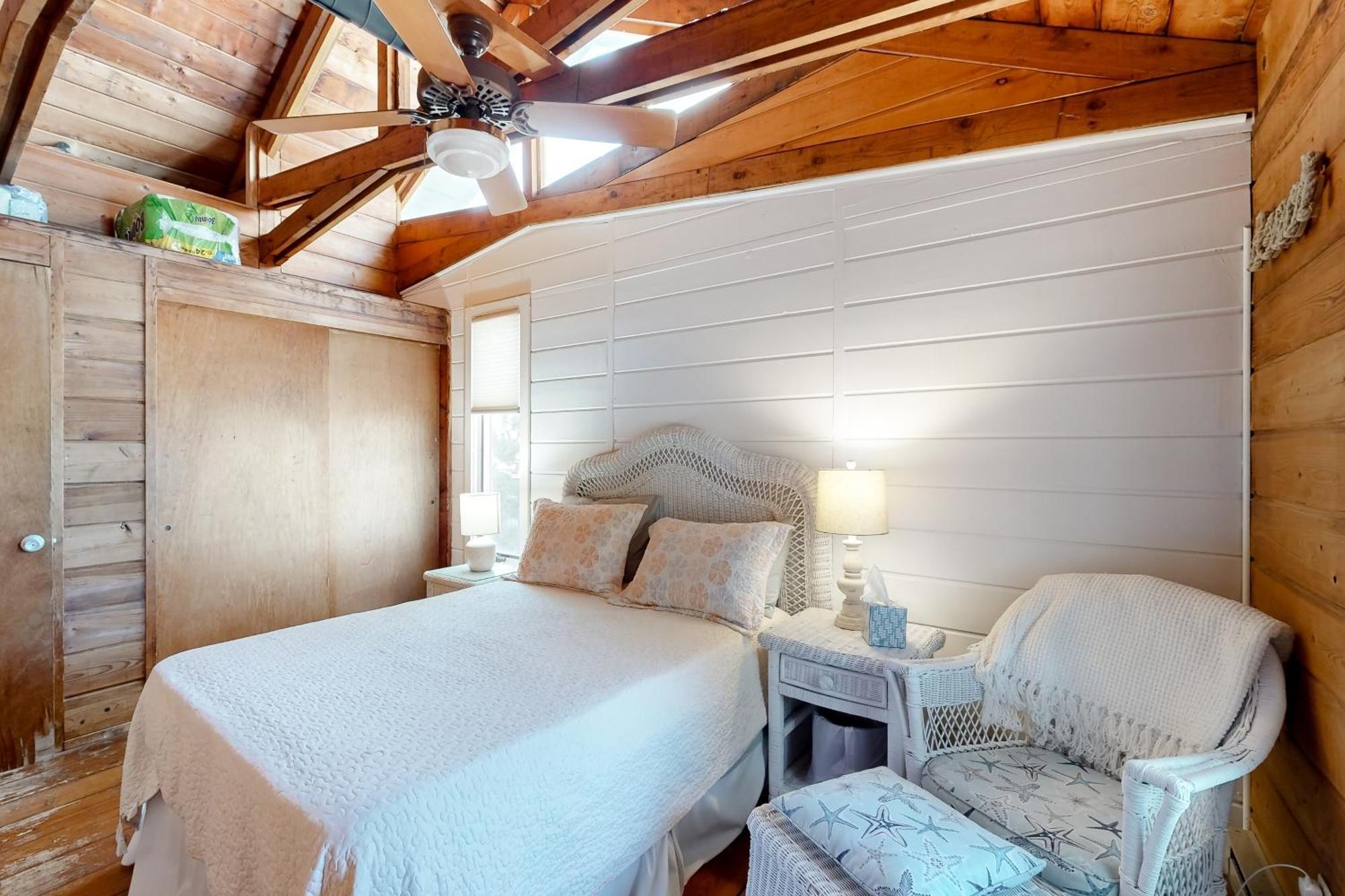 Holiday home Tower Shores --- 39578 Admiral Road